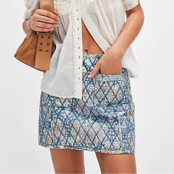 Free People FP Darla Quilted Floral Mini Skirt Light Blue Size 8 - Picture 1 of 9
